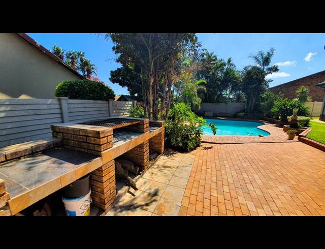 4 BEDROOM HOUSE FOR SALE IN MAGALIESKRUIN